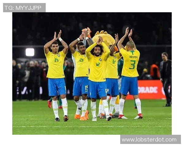 足球明星群星璀璨瞬间大汇聚精彩照片全览尽享球场魅力与荣耀 足球明星群星璀璨瞬间大汇聚精彩照片全览尽享球场魅力与荣耀