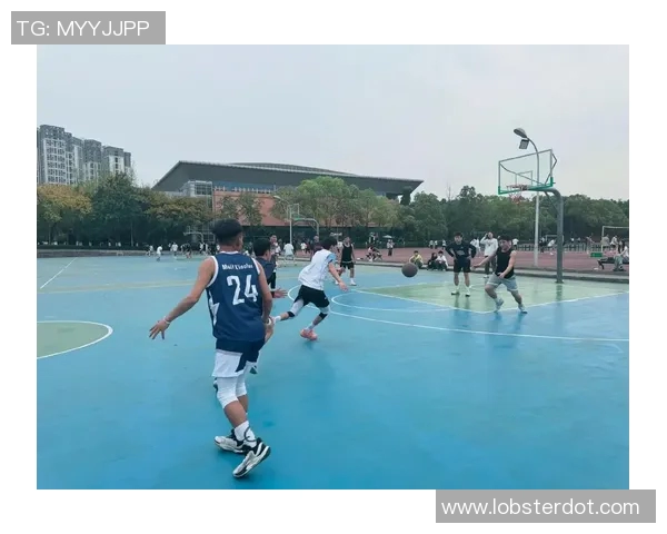 哪个女生心中藏着对篮球明星的爱慕与追逐故事 哪个女生心中藏着对篮球明星的爱慕与追逐故事